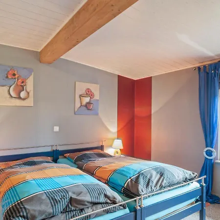 Modern Holiday In With Garden * Daun