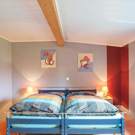 Modern Holiday In With Garden * Daun